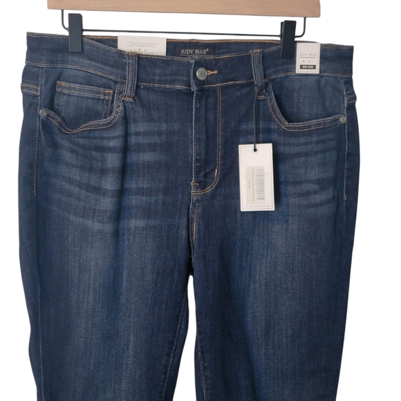 NWT Judy Blue Mid Rise Classic Skinny Jeans Raw‎ Edge 13/31 - Picture 3 of 12